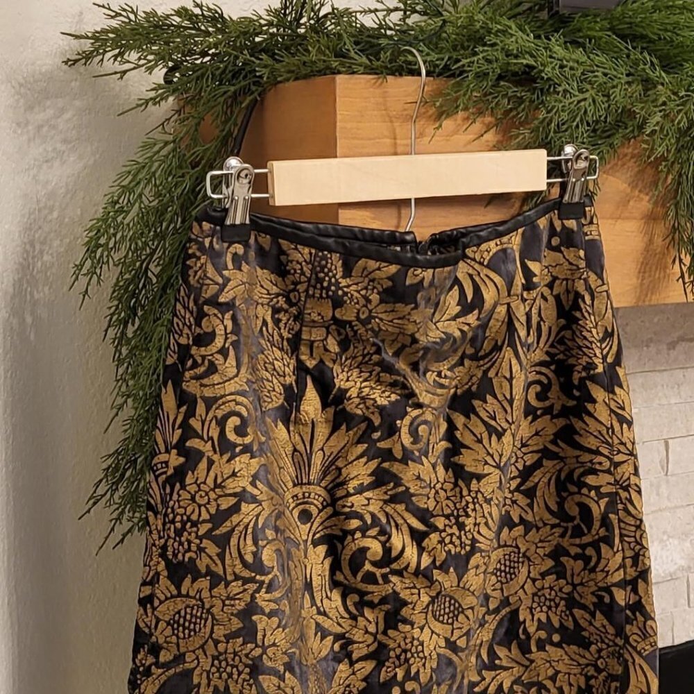 Zara women mini skirt. Price is Firm.